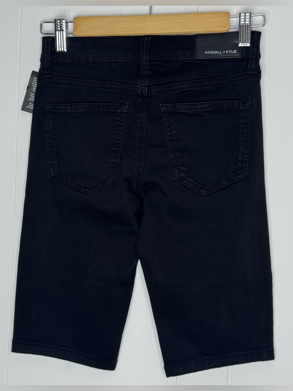 Kendall & Kylie 11in Stretch Black Jean Shorts Size 24/0 - Picture 2 of 10